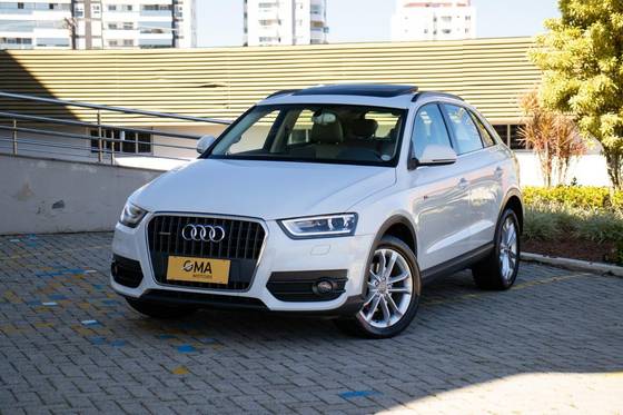 AUDI Q3 2.0 TFSI AMBIENTE QUATTRO 4P GASOLINA S TRONIC